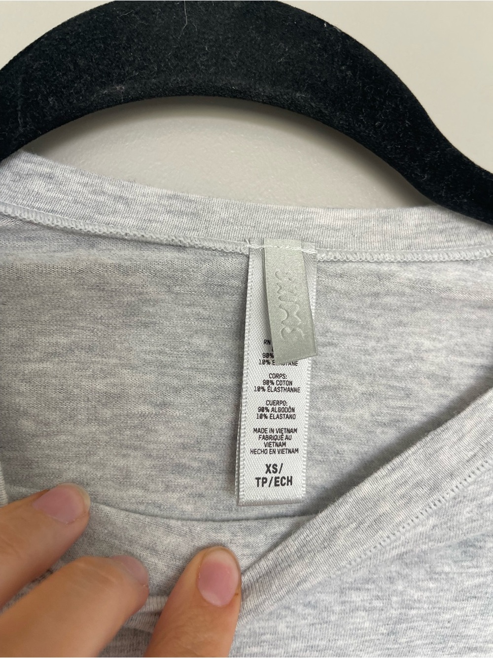 *** LISTING IS SOLD *** SKIMS Heather Gray Long-Sleeve Crewneck Top - Picture 4 of 7